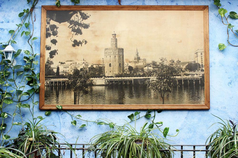 Hostal Lis Sevilla Bagian luar foto
