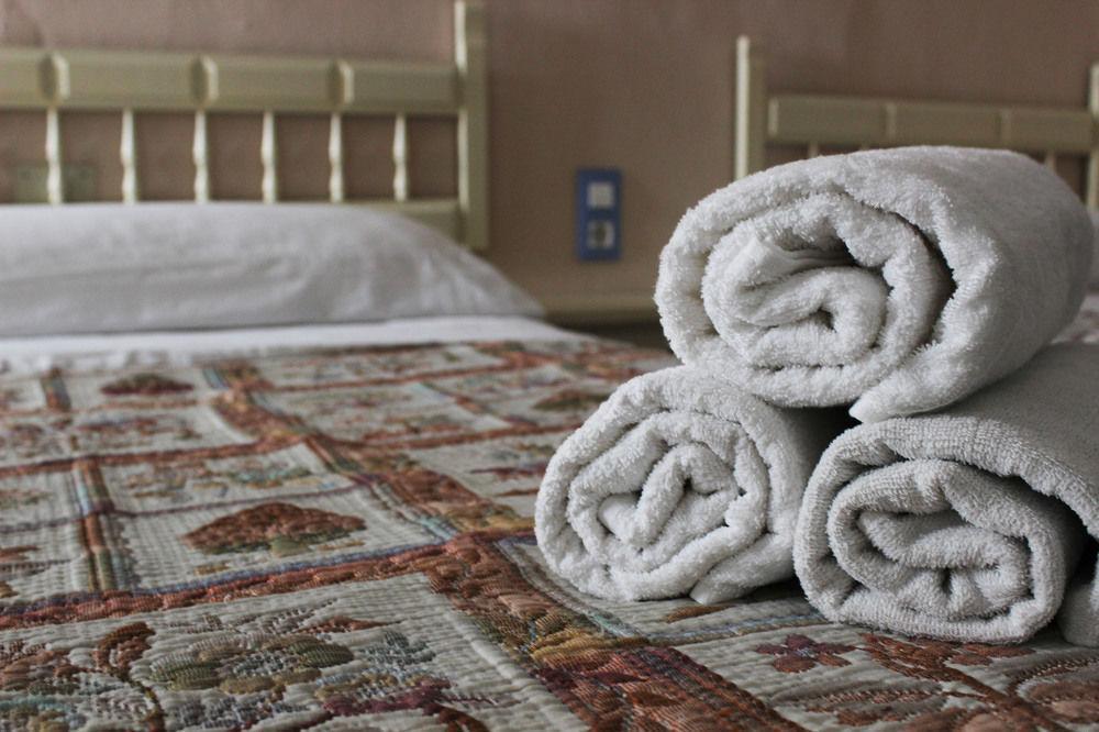 Hostal Lis Sevilla Bagian luar foto