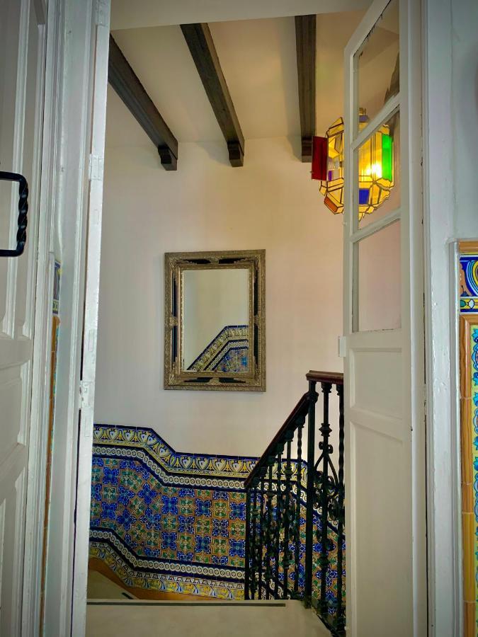 Hostal Lis Sevilla Bagian luar foto